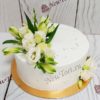 Белый свадебный торт с букетом роз СТ170