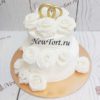 Свадебный торт "Белые розы" с цветами и кольцами СТ034