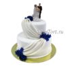 Свадебный торт с фиалками и белыми шторками СТ118