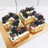 Торт цифра "25 лет" с кремом, ягодами, печеньем и шоколадом ТЖ262
