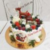 Новогодний торт "Северные олени" с ягодами и шоколадным шаром НТ129