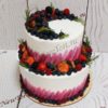 Свадебный торт с ягодами - фуксия  СТ428