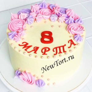 Торт на 8 марта "Безешка" с разноцветными безе и бусинами