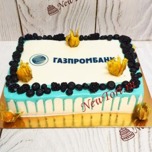 Корпоративный торт с голубикой
