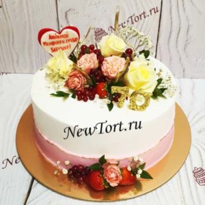 Розовый торт с карамелью и цветами ТЖ208