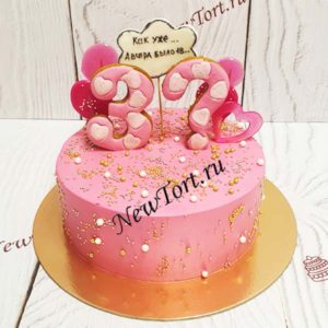 Торт "А вчера было 18" с цифрой из пряников, леденцами и бусинами ТЖ180