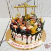 Новогодний торт "Равновесие" с ягодами и потеками НТ124