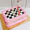 Торт "Шахматы для женщин" с фигурами, кремом и бабочками ТЖ277