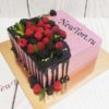 Торт "Сиреневое чудо" с ягодами, потеками и золотыми бусинами ТЯ066