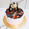 Торт "Кроты на свадьбе" с ягодами и фигурками ТЯ073