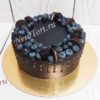 Черный шоколадный торт с ягодами и печеньем ТЯ077