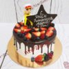 Торт "Герой дня" с фигуркой, ягодами и потеками ТД571