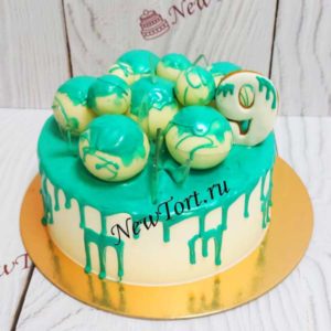 Торт "Брызги" с цифрой, шоколадными шарами и потеками ТД695