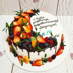 Торт "Ягодный микс" с клубникой, малиной, голубикой и мандаринами ТЖ531