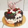 Торт для девочки "Смешная панда" с ягодами, безе и шоколадными потеками ТД677