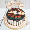Торт "Метрика" с ягодами, потеками и фигуркой ТЖ556