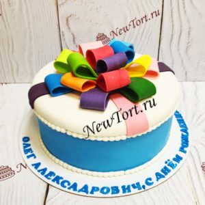 Торт "Подарочек" с разноцветным бантом ТМ419