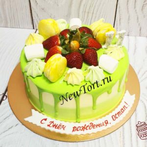 Торт "Мечта" с безе, макарунс, ягодами и потеками ТД935